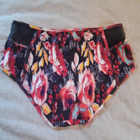 La vie en rose swimsuit xl - Picture 8 of 10